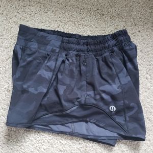 Lululemon Hotty Hot shorts